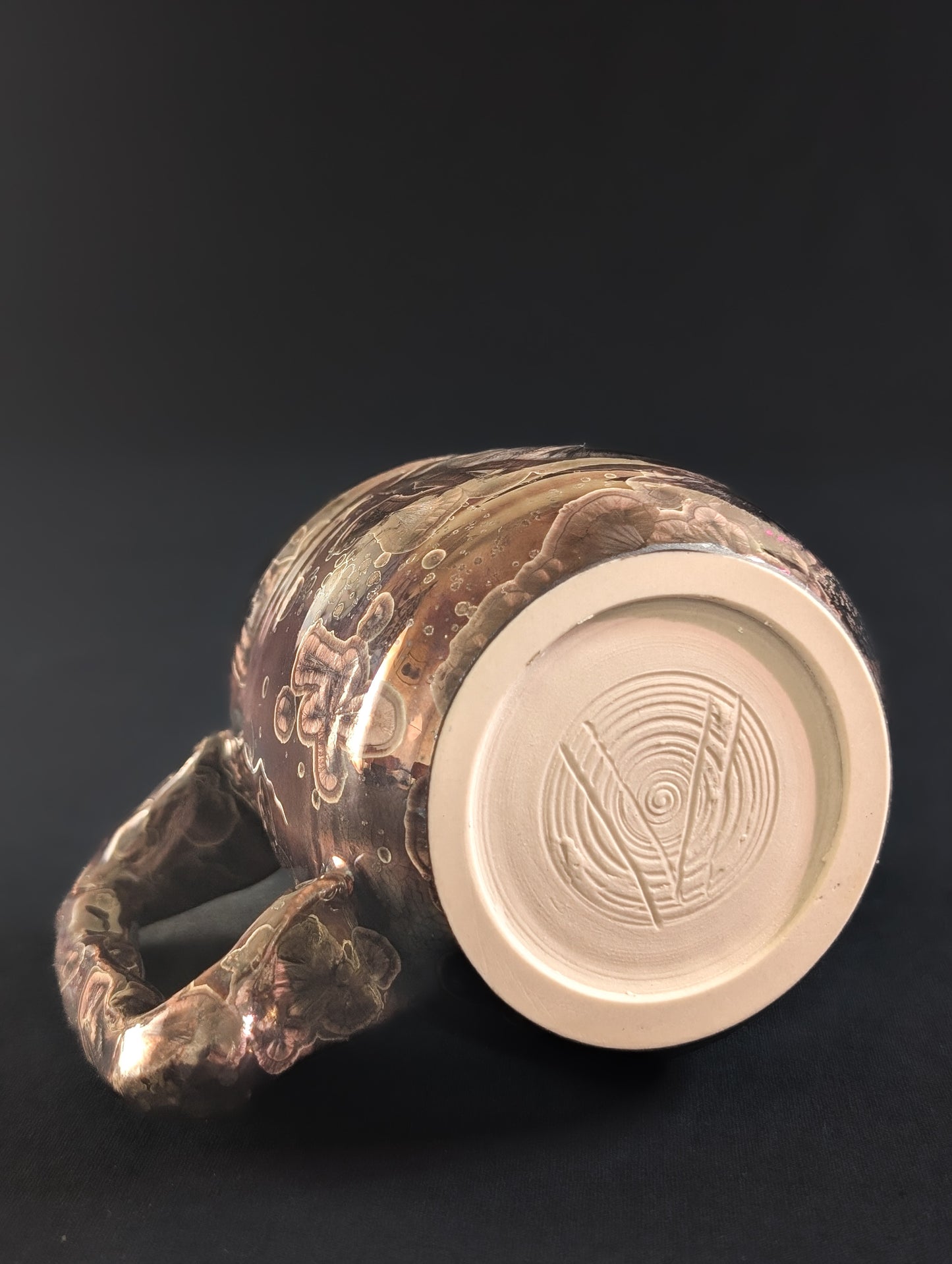 Base of mug 'Ember' showing makers mark by Robbin harris.